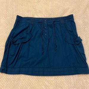 Mini skirt with pockets.